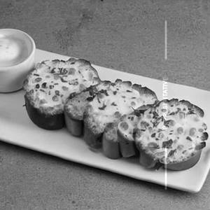 Cheese garlic bread