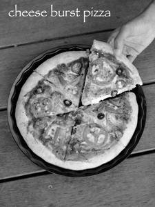 Double Cheese Burst Pizza +250 Ml Pepsi