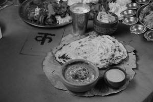 1 Butter Naan With Dal Makhani