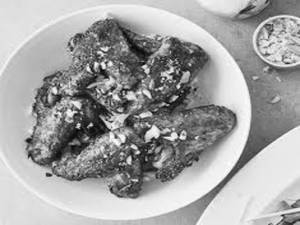 Schezwan Chicken Wings (8 Pcs)