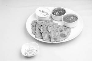 Cheese With Garlic Paratha