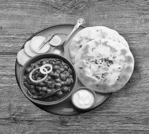 Special Chole Aalu Kulcha