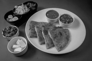 Methi With Cheese Paratha