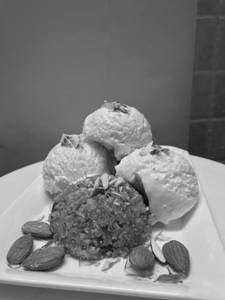 Bread Halwa With Ice Cream