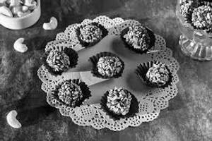 Choco truffle with cashews