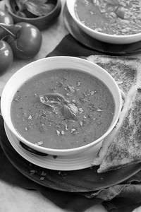 Roasted Tomato And Basil Soup