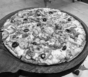 Veggie Deluxe Pizza
