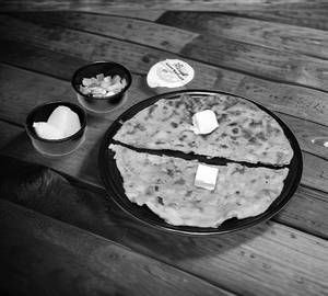 Aloo Pyaz Paratha
