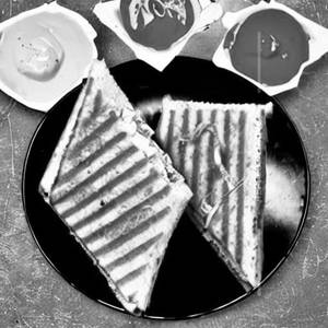 Shahi Paneer Makhani Grill Sandwich