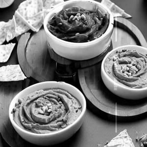 Smoky Chipotle Hummus 
