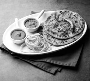 Aaloo Pyaz Paratha