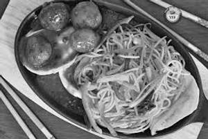 Hakka Noodles + Manchurian with Gravy                                                                    