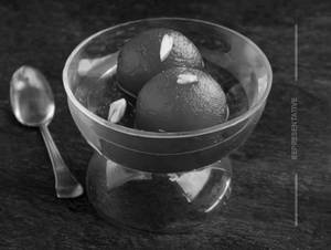 Gulab  Jamun Per Pc