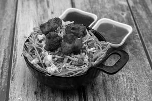 Schezwan Chicken Noodles
