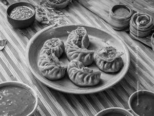 Veg Makhani Momos