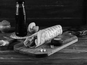 Chilli Garlic Paneer Roll & Peach Iced Tea