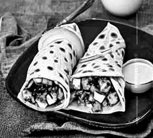 Egg Paneer Roll