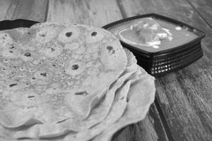 Chapathi(4no) + Paneer Butter Masala