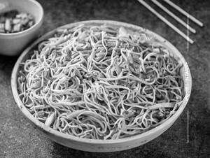 Egg Hakka Noodles