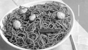 Egg prawn hakka noodles