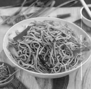 Oak Tossed Hakka Noodles ( Non Veg / Mix )