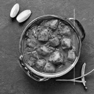 Murgir Jhol Aloo Diye