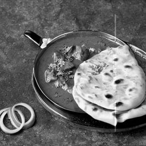 Garlic Naan Curry