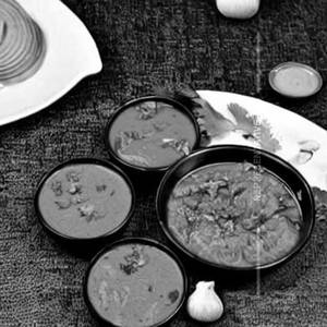 Mushroom Tikka Hot Garlic Sauce