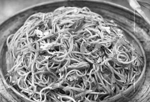 Burnt Garlic & Coriander Noodles