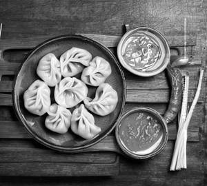 Mixed Vegetable Momos (pan Fried)