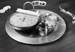 Dal Khichdi With Schezwan