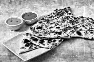 Paneer Stuffed Naan