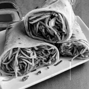 Veg Chowmein Roll