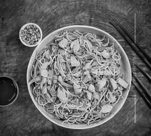 Egg Chicken Hakka Noodles