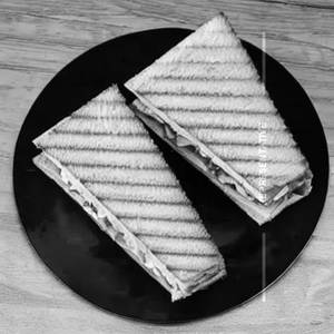 Paneer Zinger Porotta Sandwich