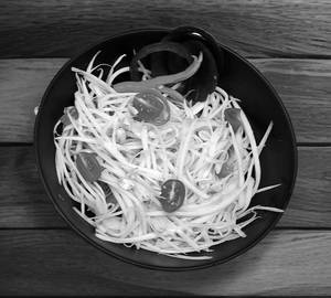 Raw Papaya Salad