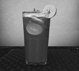 Peach fruit ice tea (class of peaches with brewed tea)