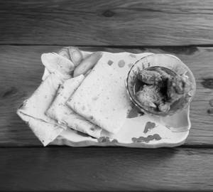 Roti with chicken kosha [2 pieces]