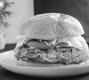 Crunchy chicken burger