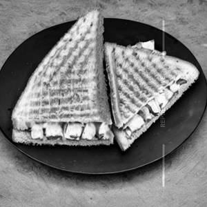 Paneer Garlic Cheese Sandwich