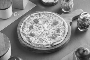 Mozza Margherita Pizza