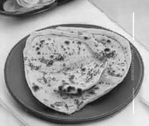 Butter Stuffed Garlic Roti 