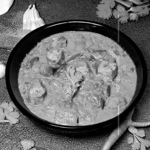 Badam Muttn Korma