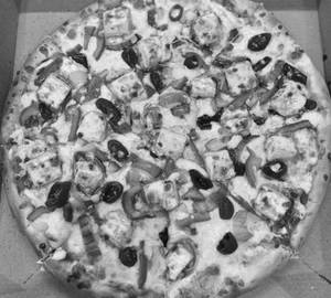 Tandoori Paneer Pizza