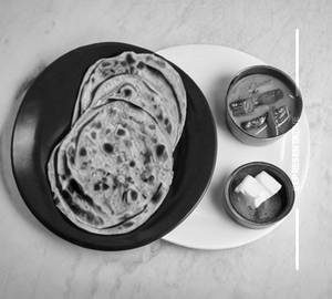 Lachha Butter Paratha 