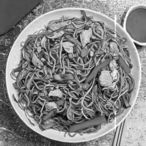 Chicken Garlic Hakka Noodles