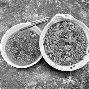 Chicken schezwan gravy noodle