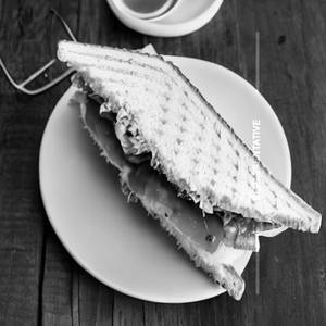 Egg sandwich
