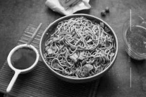 Egg hakka noodle