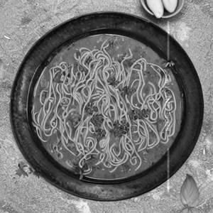 Mixed schezwan gravy noodle